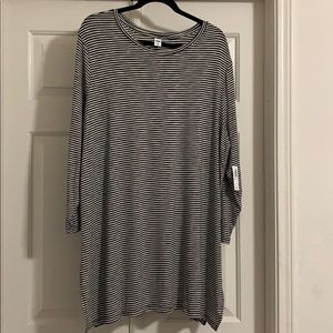 Old Navy Black and white striped tunic XXL